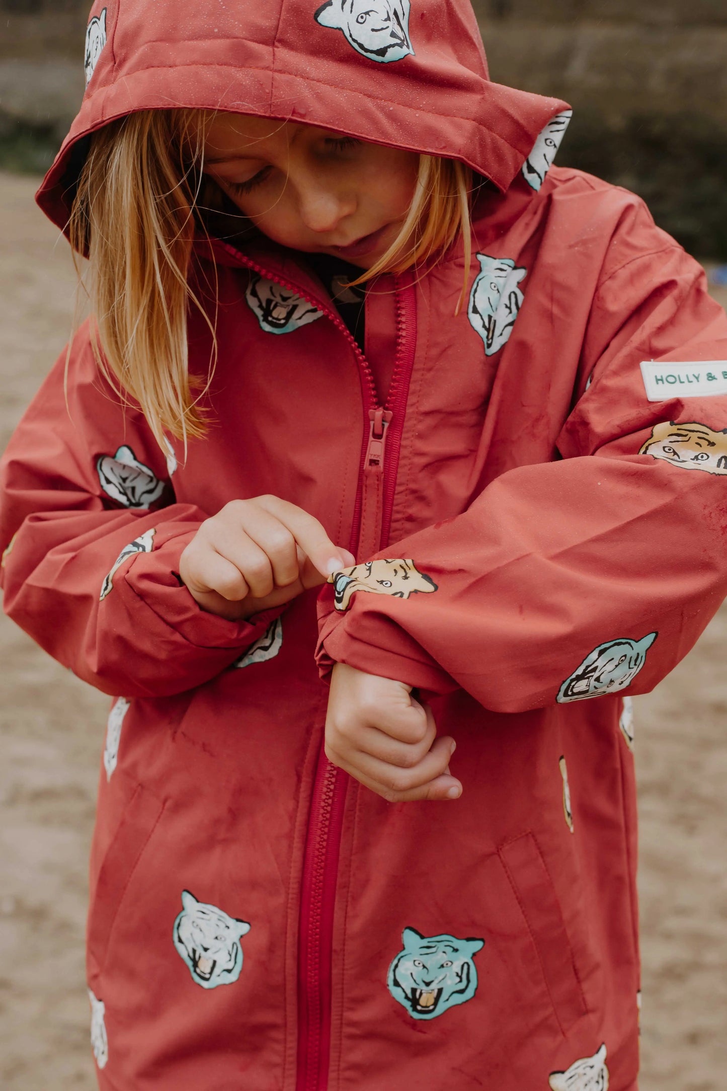 Tiger Colour Changing Raincoat Hollyandbeauu
